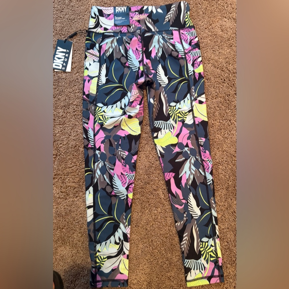 DKNY Sport Women High Waisted 7/8 Length Athletic Exercise Leggings Size small